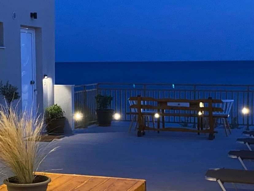 Houmas Apartments Yialos Exterior photo
